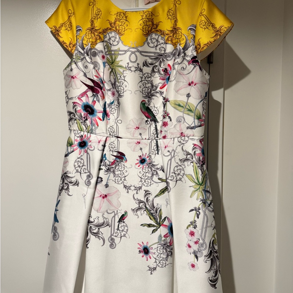 Chic Yellow and White Floral Dress Ted Baker - Picture 2 of 11